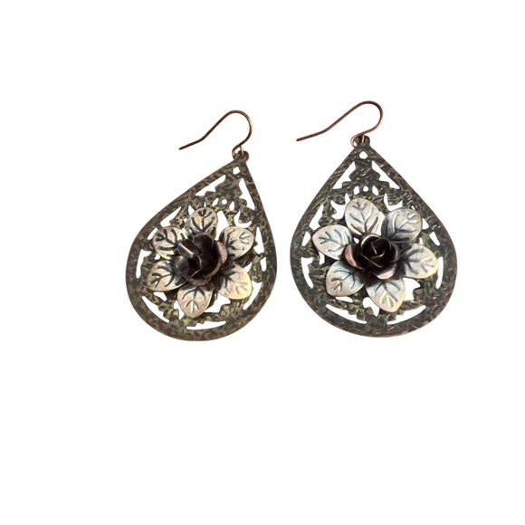 Vtg Boho Teardrop Earrings Filigree Flower Antique Gold Tone Metal Rose 2.25" - Picture 1 of 5